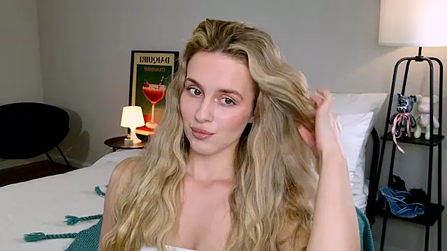 RozzitaBedberry online show from October 2025 12:36:01 PM