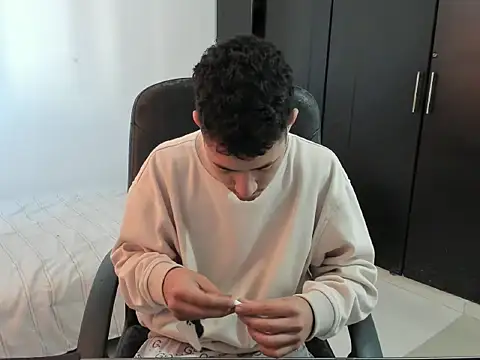 Chandler ken online show from September 2025 12:05:01 PM