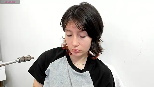 lizzy davis 1 online show from February 2026 12:15:02 PM