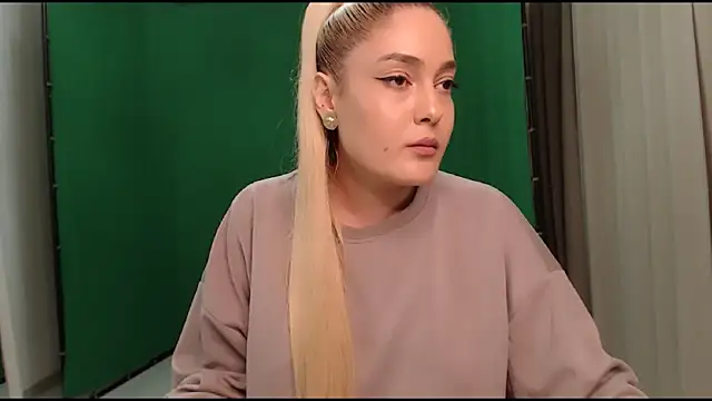 Snapshot of HotFireBabe_ chatting on May 2026 11:02:01 PM HotFireBabe online show from May 2026 11:02:01 PM