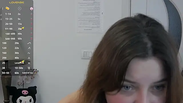 pretty little thing online show from June 2026 06:02:01 PM