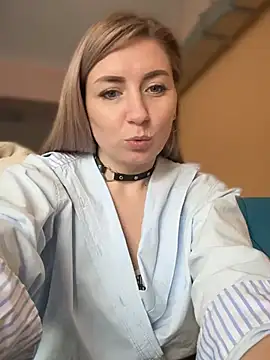 Snapshot of Crazy-Rosa chatting on December 2024 09:42:01 AM Crazy-Rosa online show from December 2024 09:42:01 AM