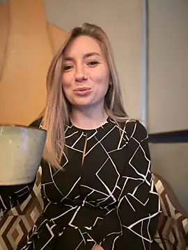 Snapshot of Crazy-Rosa chatting on January 2025 04:10:01 PM Crazy-Rosa online show from January 2025 04:10:01 PM