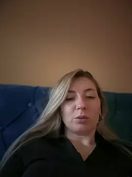 Snapshot of Crazy-Rosa chatting on March 2025 06:10:02 PM Crazy-Rosa online show from March 2025 06:10:02 PM