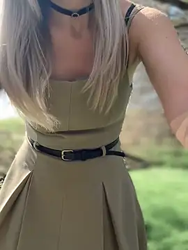 Crazy-Rosa online show from April 2026 04:52:01 AM