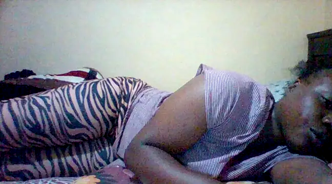 Snapshot of EBONYVANILLA02 chatting on February 2025 08:33:02 PM EBONYVANILLA02 online show from February 2025 08:33:02 PM