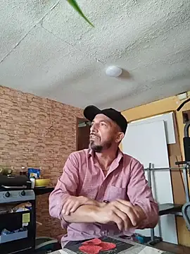 Snapshot of Tristan40@xh chatting on April 2026 05:03:02 PM Tristan40xh online show from April 2026 05:03:02 PM