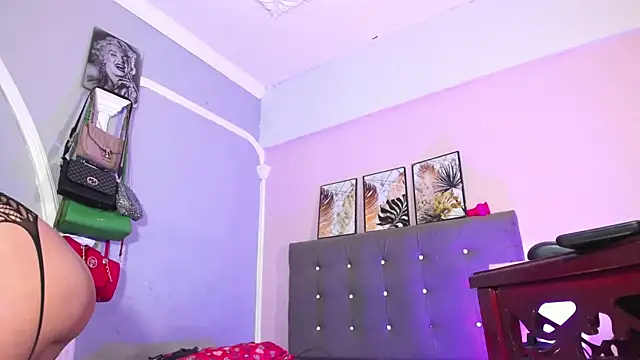 sexy-luna-star-ts online show from December 2025 11:33:02 PM