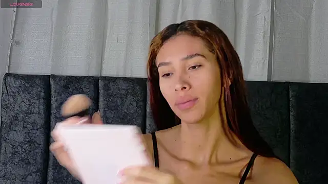 Iamkarlaa doll online show from October 2025 11:29:01 AM