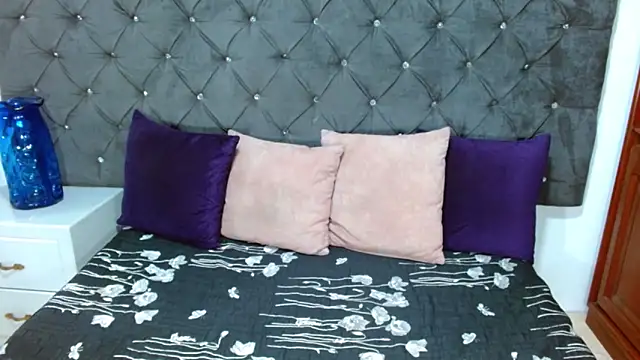 Snapshot of shannonvega1 chatting on January 2026 08:18:02 PM shannonvega1 online show from January 2026 08:18:02 PM