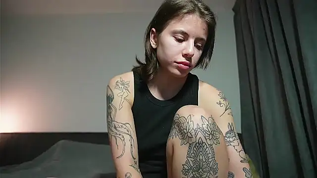 Snapshot of MazzyDoll chatting on March 2025 10:55:02 AM MazzyDoll online show from March 2025 10:55:02 AM