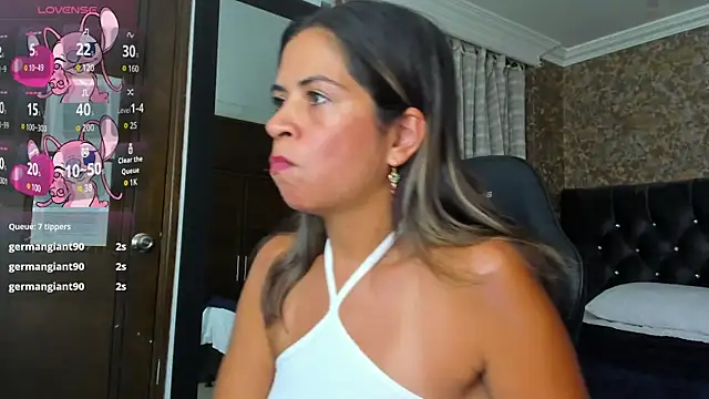 stella xue online show from February 2025 10:50:01 PM