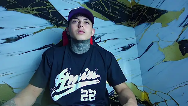 Kevin22 222 online show from February 2025 03:00:02 AM