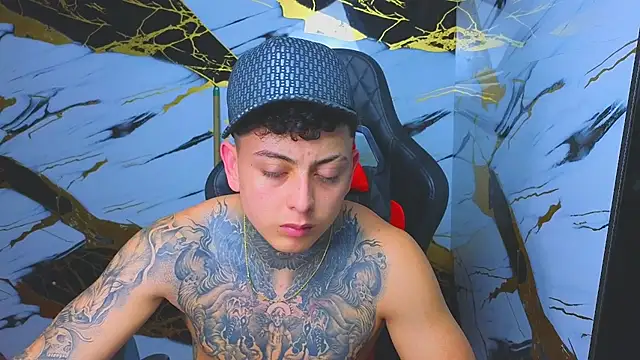 Kevin22 222 online show from November 2025 04:57:02 AM