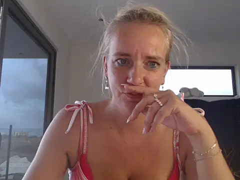 Wendysexyx online show from October 2025 10:10:01 PM