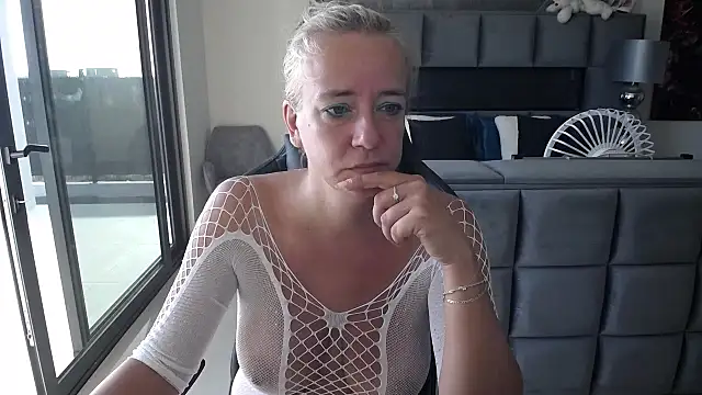 Wendysexyx online show from February 2026 12:04:02 PM