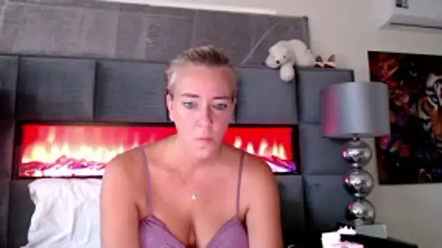 Snapshot of Wendysexyx chatting on May 2026 10:21:01 AM Wendysexyx online show from May 2026 10:21:01 AM