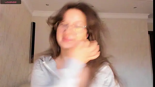 Lilith lutherlow online show from January 2025 10:29:02 AM