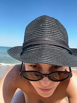 Snapshot of missdaisydiamond777 chatting on June 2026 12:04:01 PM missdaisydiamond777 online show from June 2026 12:04:01 PM