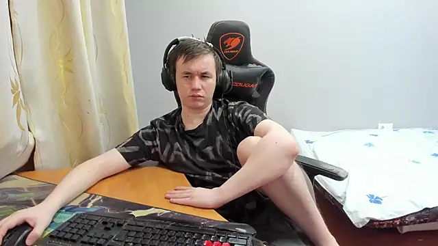 iliaskrislove online show from January 2026 07:28:02 PM