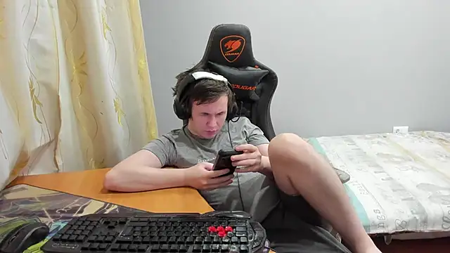 iliaskrislove online show from February 2026 05:52:01 PM