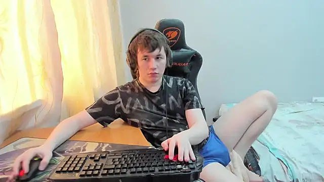 iliaskrislove online show from April 2026 06:19:01 AM