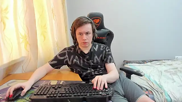 iliaskrislove online show from April 2026 02:40:02 AM