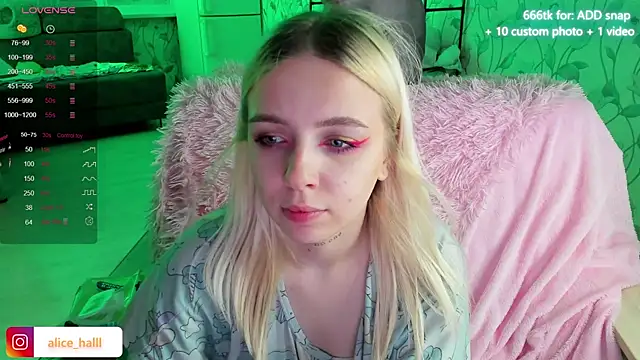 Alice Halle online show from December 2024 10:28:02 AM