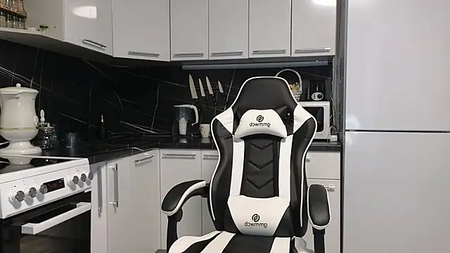 Strip-Lady online show from February 2025 02:25:01 AM