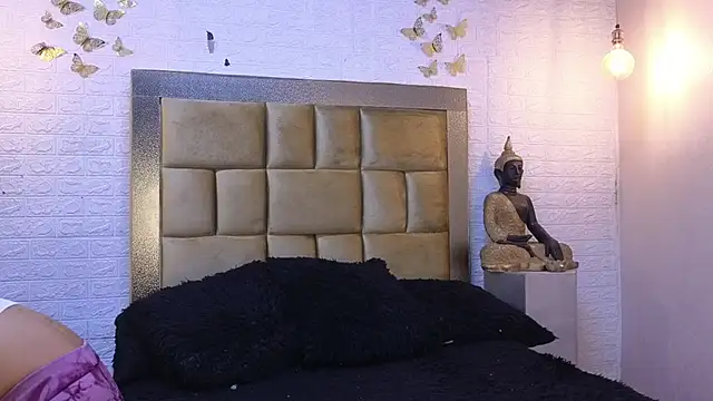 ximenawilliamss online show from October 2025 08:18:01 PM