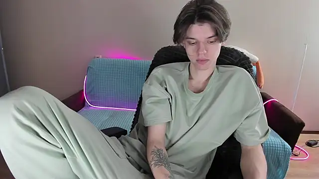 Liam sexy1 online show from February 2025 08:22:02 AM