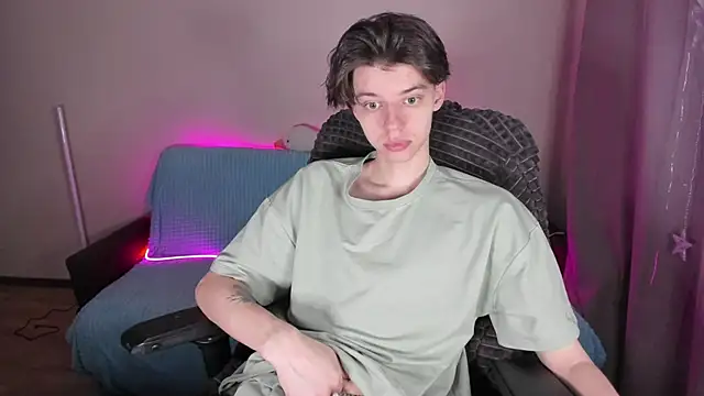 Liam sexy1 online show from March 2025 05:11:01 AM