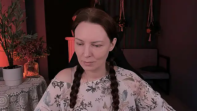 VandaRossi online show from September 2025 09:58:02 AM