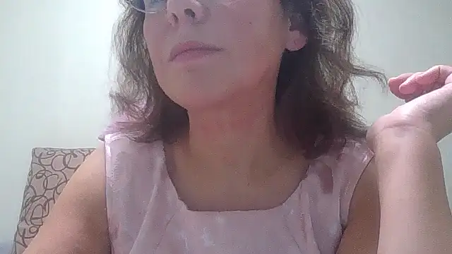 HollyJewel online show from November 2025 06:08:02 PM