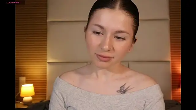 Snapshot of AliceBellamy chatting on May 2026 06:38:01 PM AliceBellamy online show from May 2026 06:38:01 PM