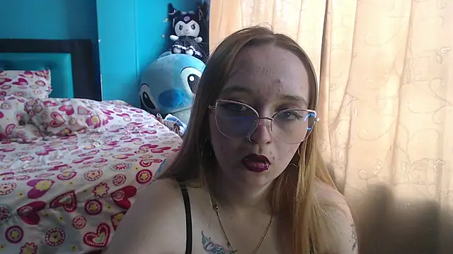 Liaroberts1 online show from March 2025 02:51:02 PM