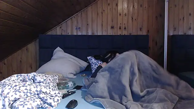 BoeseMoni1998 online show from March 2025 06:37:02 PM