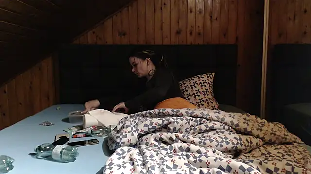 BoeseMoni1998 online show from March 2025 08:42:01 PM