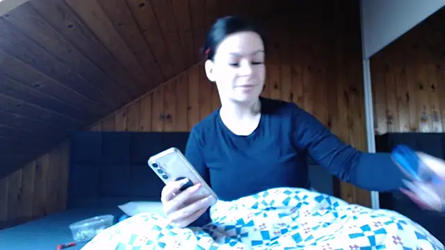 BoeseMoni1998 online show from November 2025 11:53:01 AM