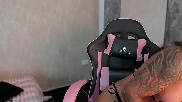 Cleopatra Fit online show from February 2025 03:06:01 PM