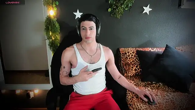 Snapshot of newjeff chatting on April 2026 05:04:02 PM newjeff online show from April 2026 05:04:02 PM