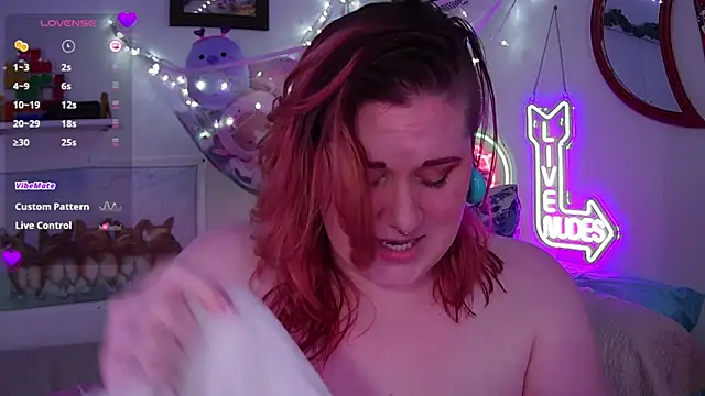 opalreigning online show from February 2025 11:39:02 AM