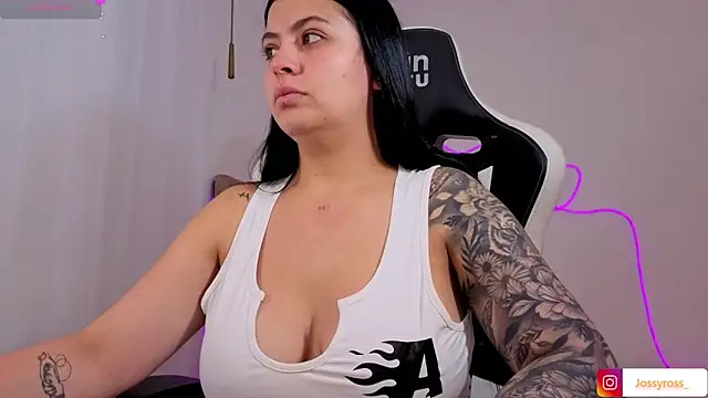 Victoryyy  online show from December 2025 06:26:01 PM