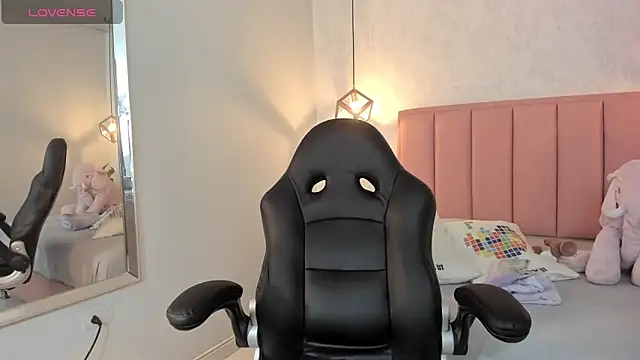 Snapshot of SUNNYCYRUS chatting on January 2025 08:18:01 PM SUNNYCYRUS online show from January 2025 08:18:01 PM