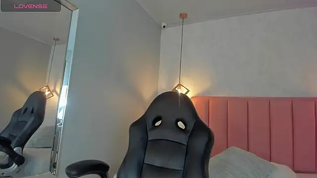 Snapshot of SUNNYCYRUS chatting on October 2025 12:34:02 PM SUNNYCYRUS online show from October 2025 12:34:02 PM