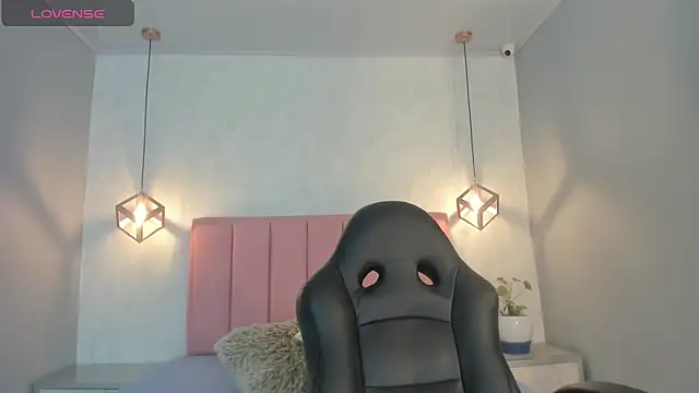 Snapshot of SUNNYCYRUS chatting on November 2025 12:27:02 PM SUNNYCYRUS online show from November 2025 12:27:02 PM