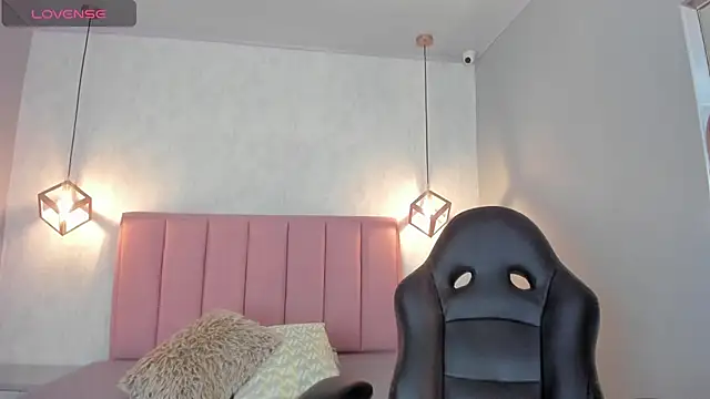 Snapshot of SUNNYCYRUS chatting on November 2025 12:27:02 PM SUNNYCYRUS online show from November 2025 12:27:02 PM