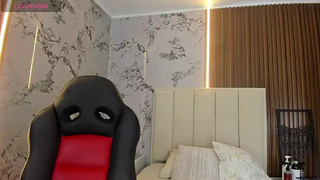 Snapshot of SUNNYCYRUS chatting on November 2025 12:38:02 PM SUNNYCYRUS online show from November 2025 12:38:02 PM