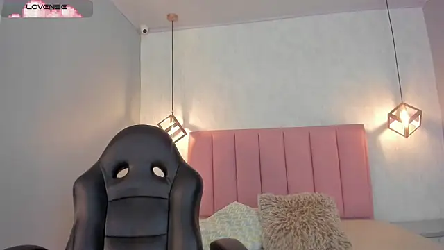 Snapshot of SUNNYCYRUS chatting on November 2025 12:49:01 PM SUNNYCYRUS online show from November 2025 12:49:01 PM