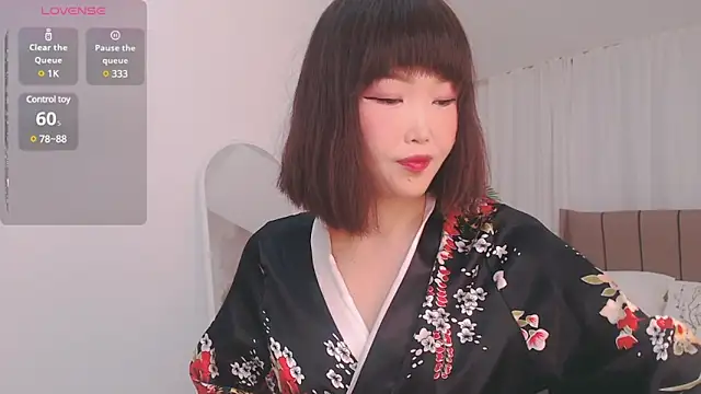 TumiLio online show from January 2025 04:52:02 AM